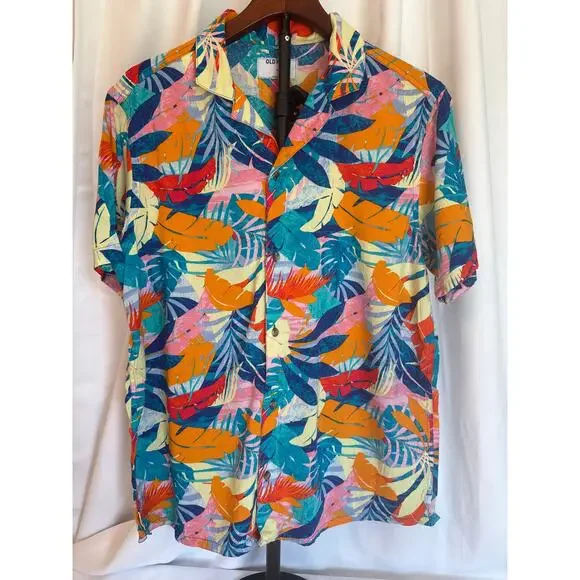 2 Old Navy Men’s Hawaiian Button-Down Shirts – Size Small | Casual Tropical - Picture 5 of 9